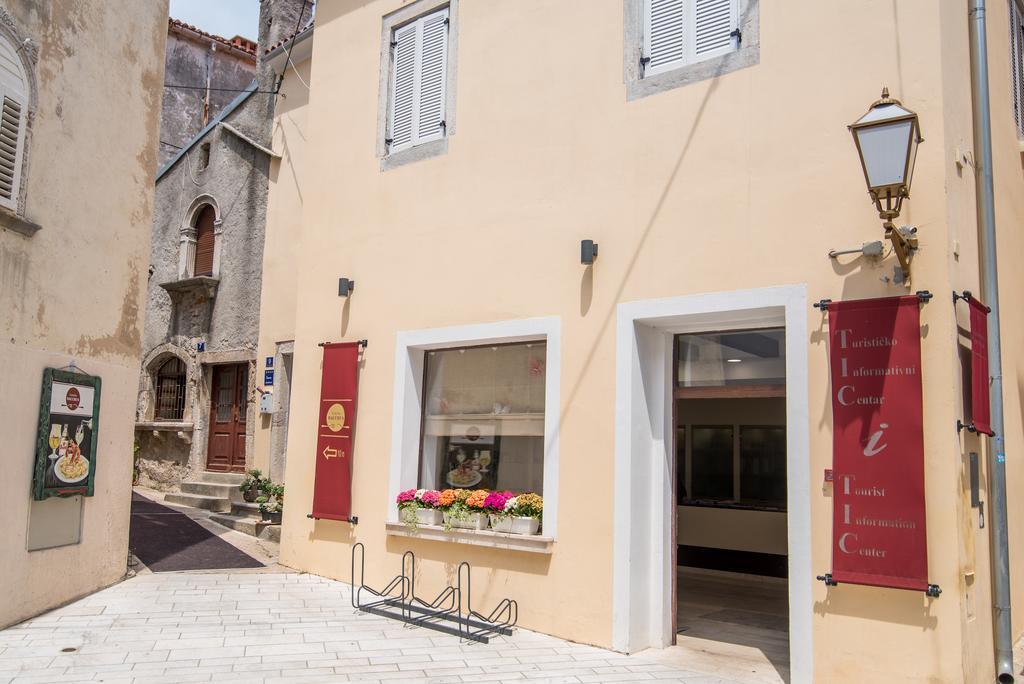 Apartman Marinko Krk Town Exterior foto