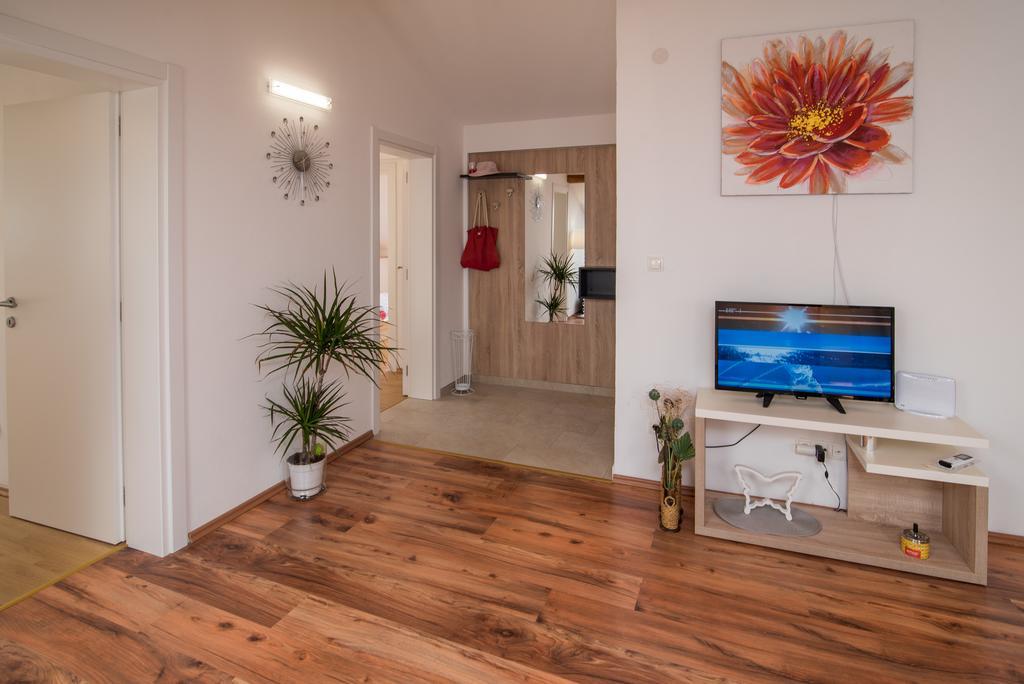 Apartman Marinko Krk Town Exterior foto